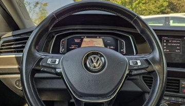 Volkswagen-Jetta-2019 07.jpg